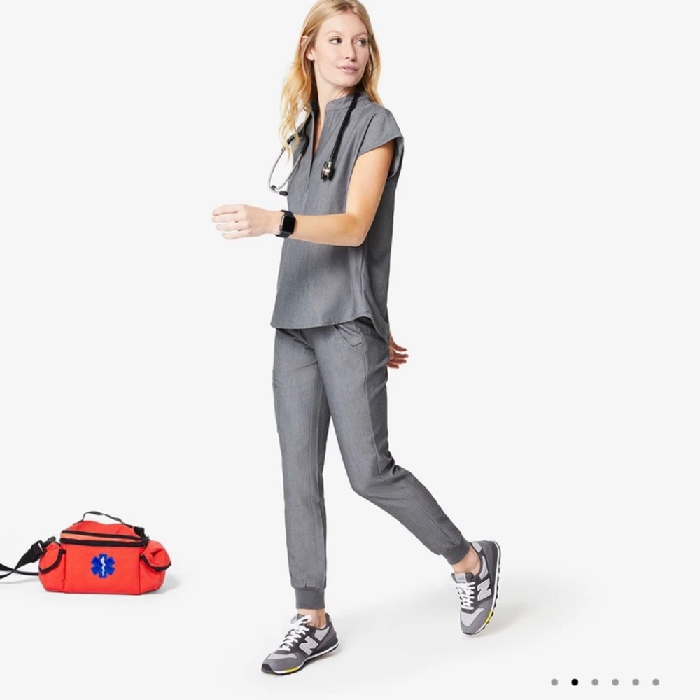 Gray Figs scrubs set : xs top and s/tall joggers
